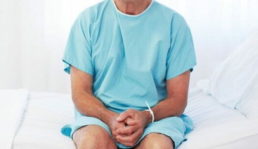 Un uomo con prostatite